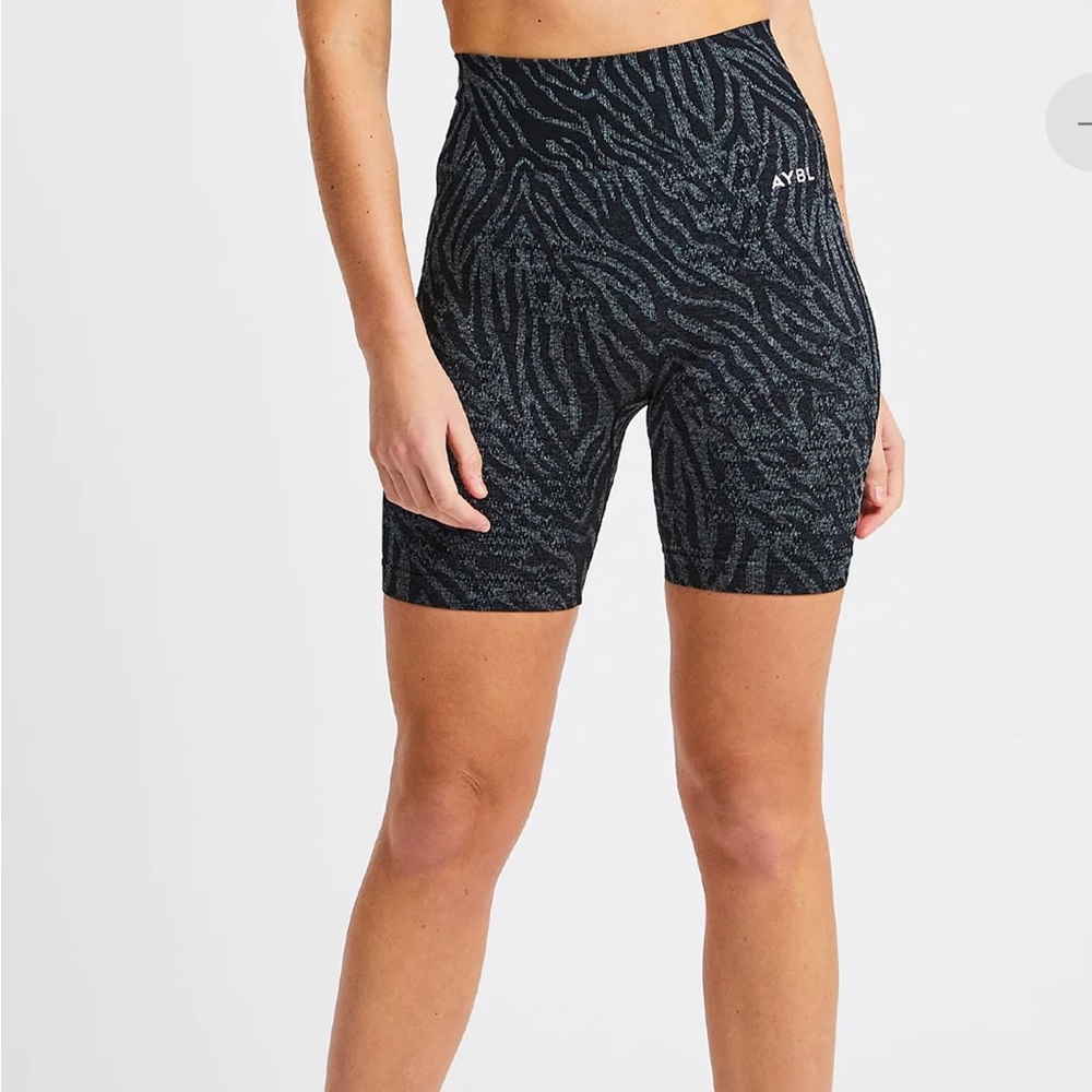 aybl biker shorts